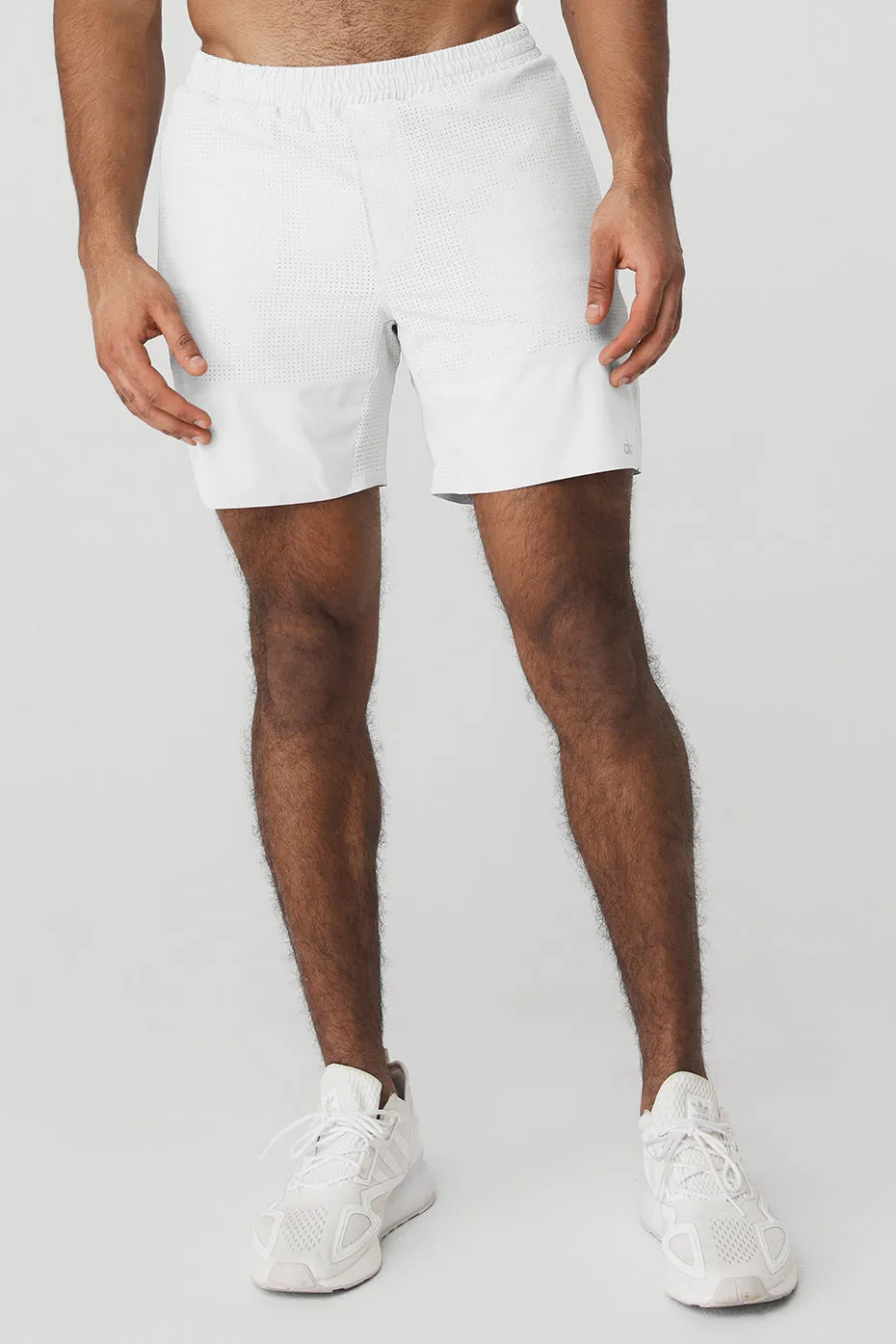 7 Traction Short - White