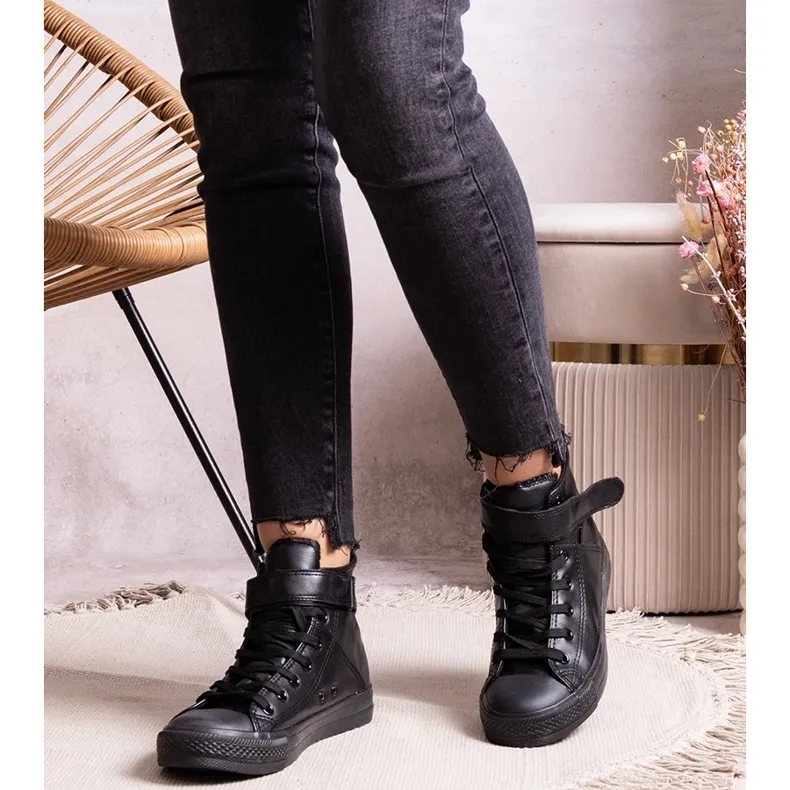 Black high-top sneakers made of eco leather Bonbonita