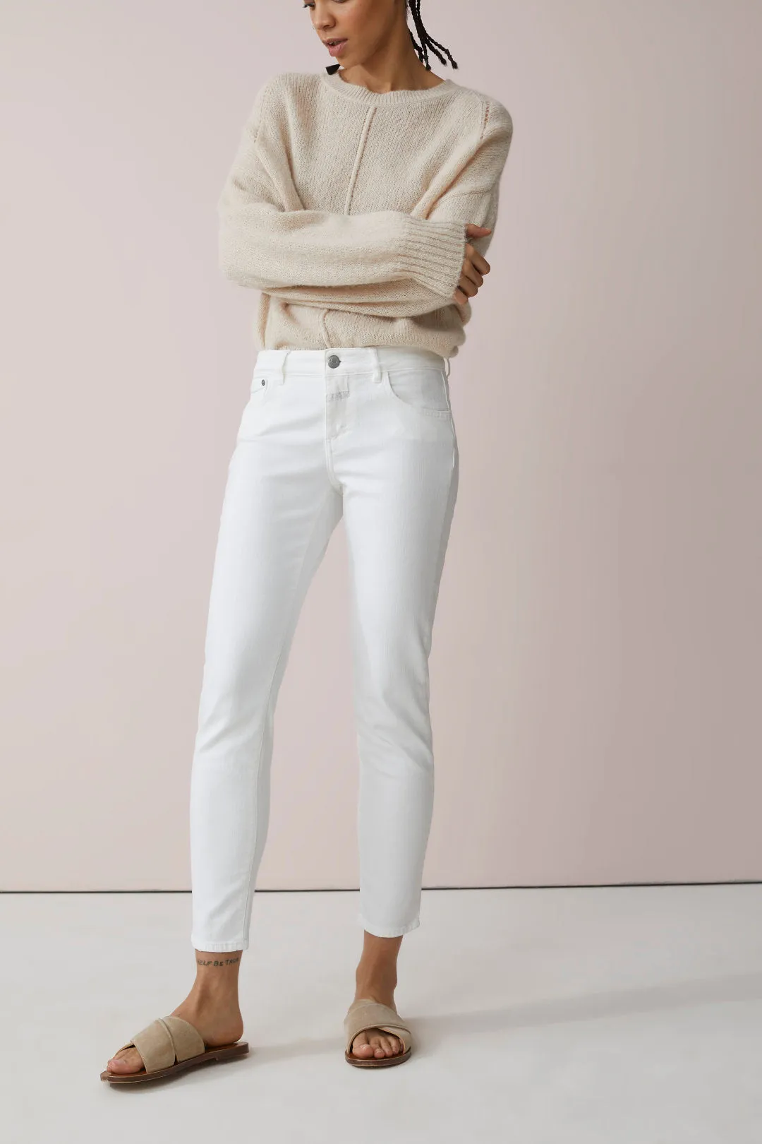 CLOSED Baker Stretch Denim Jeans in White 