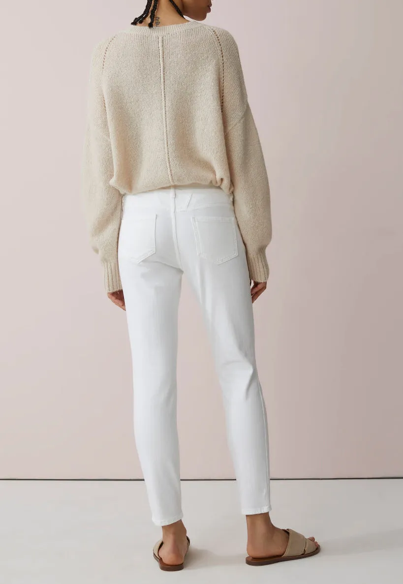 CLOSED Baker Stretch Denim Jeans in White 