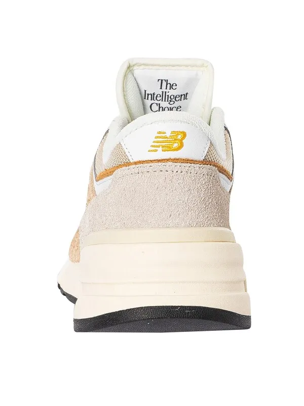 New Balance 997R Suede Trainers - Dolce/Sandstone