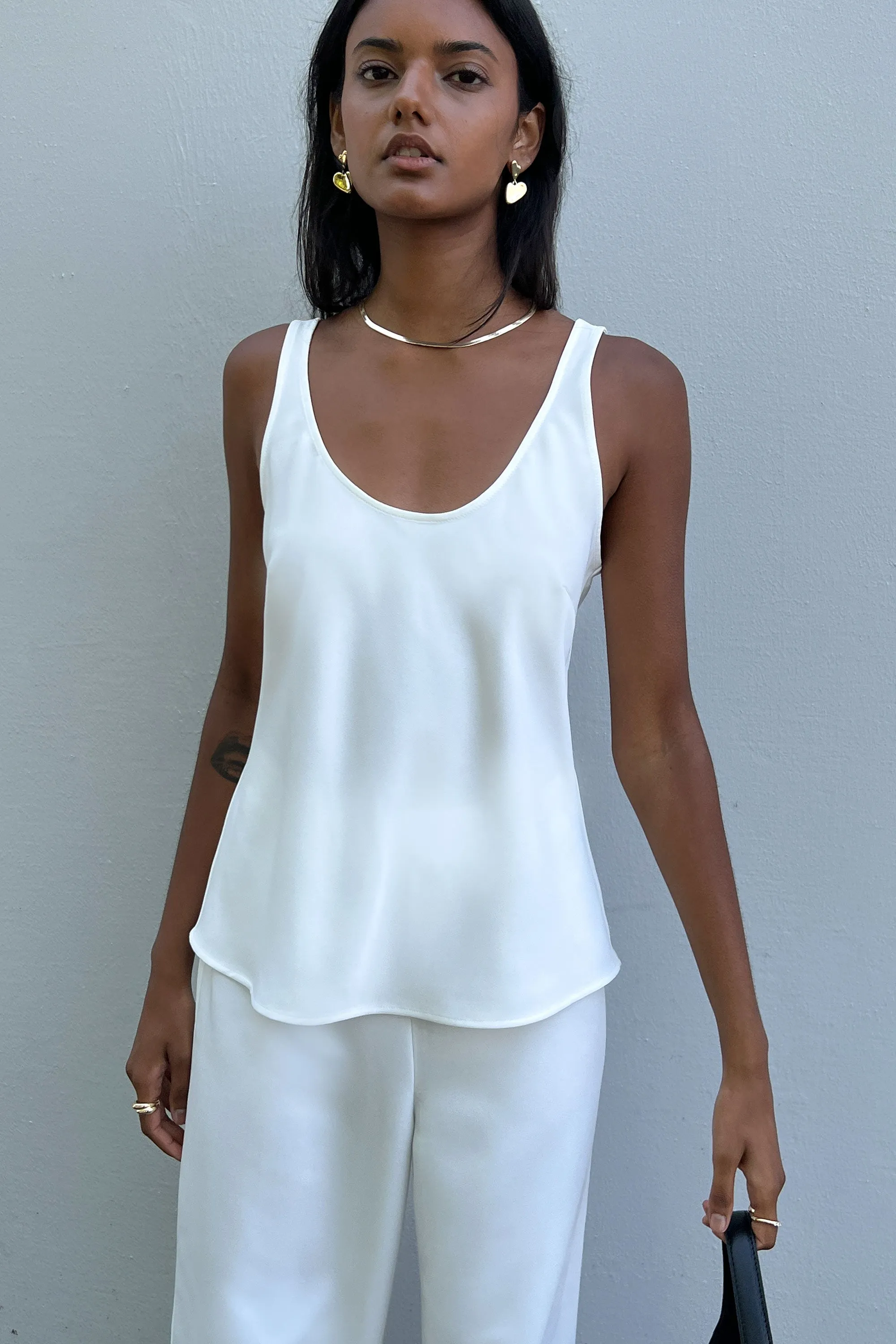 SATIN CREPE SCOOP NECK TANK