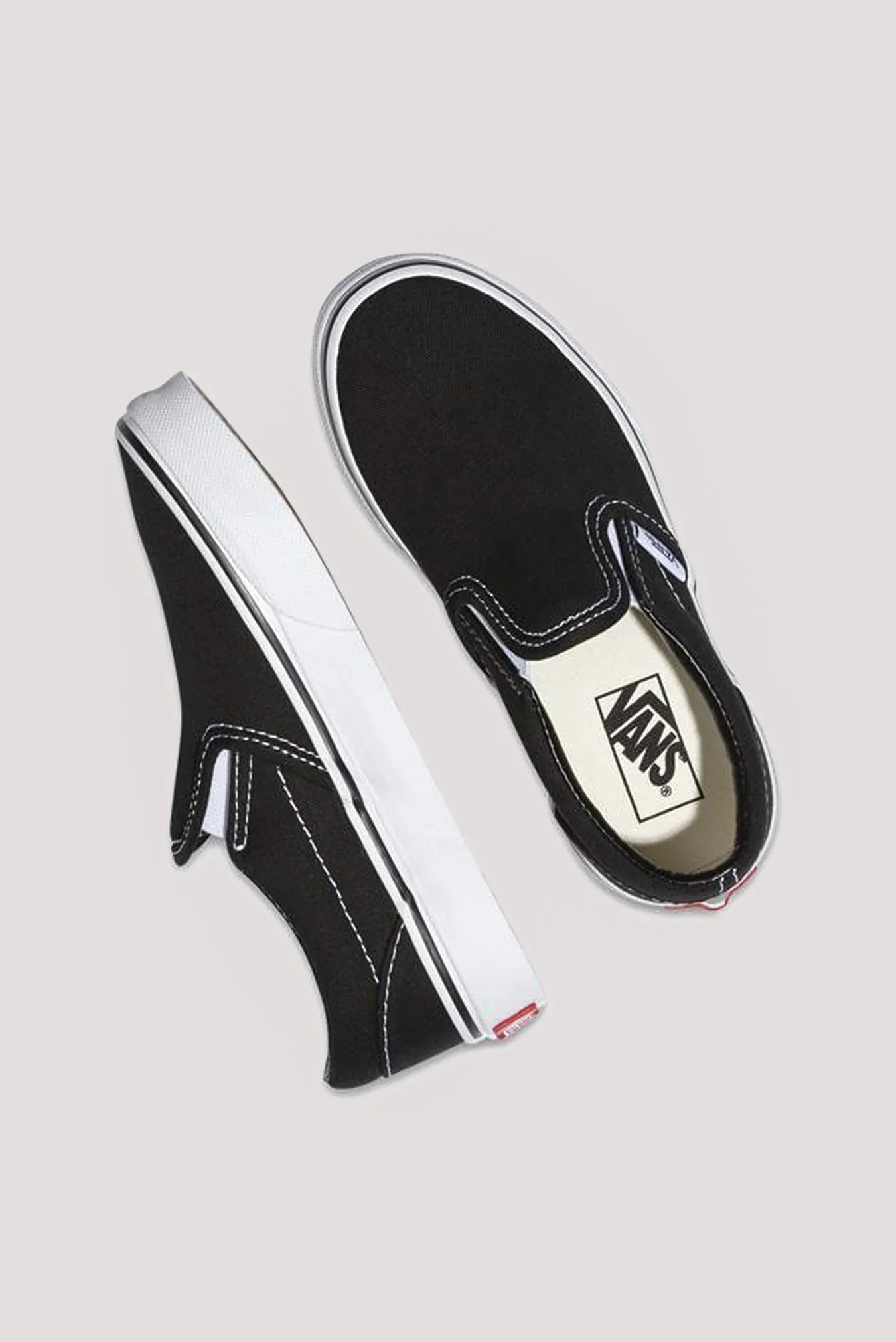 VANS YOUTH CLASSIC SLIP ON - BLACK/TRUE WHITE