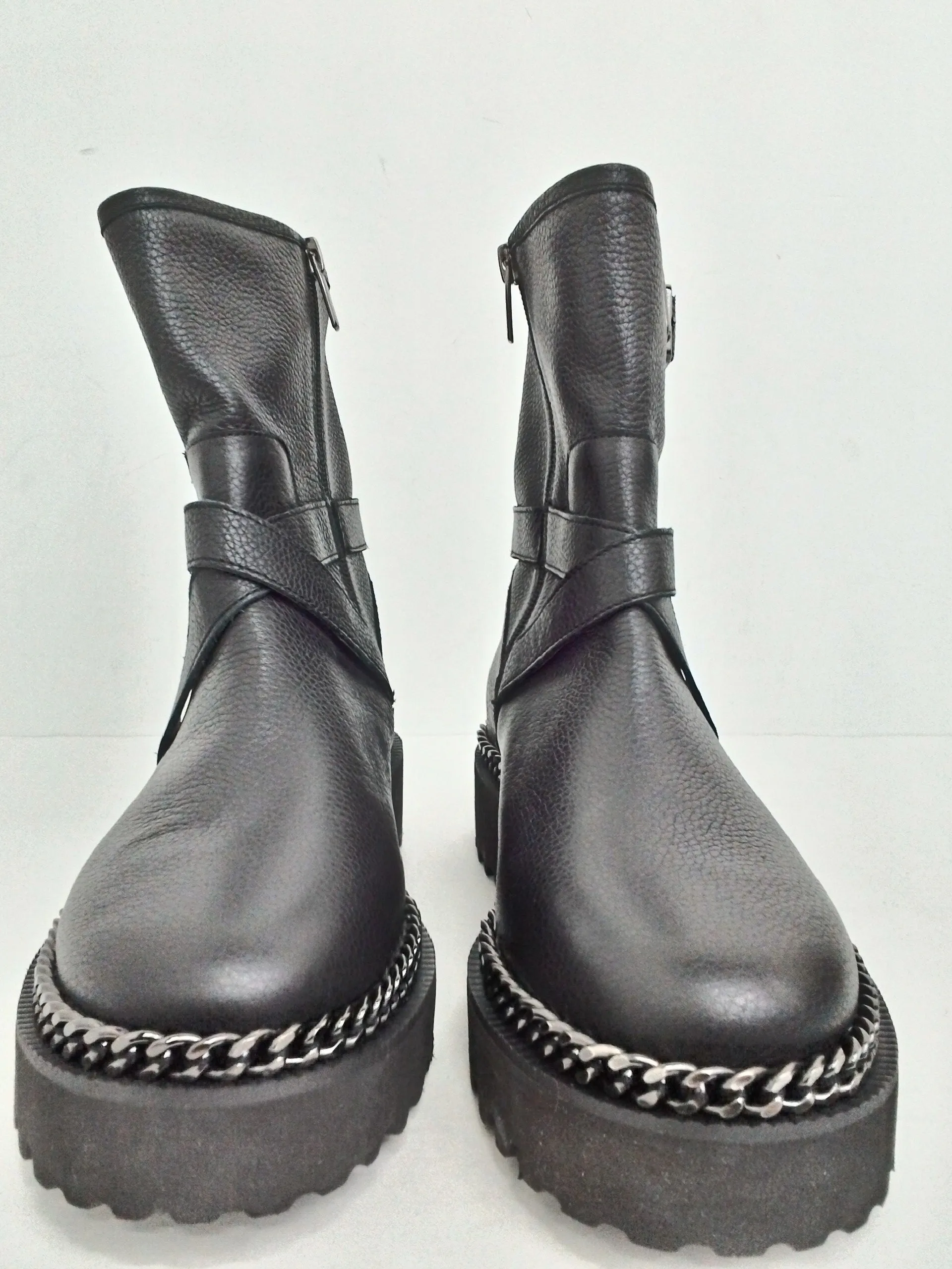 Vince Camuto Women's Messtia Black Boot Size 8 M