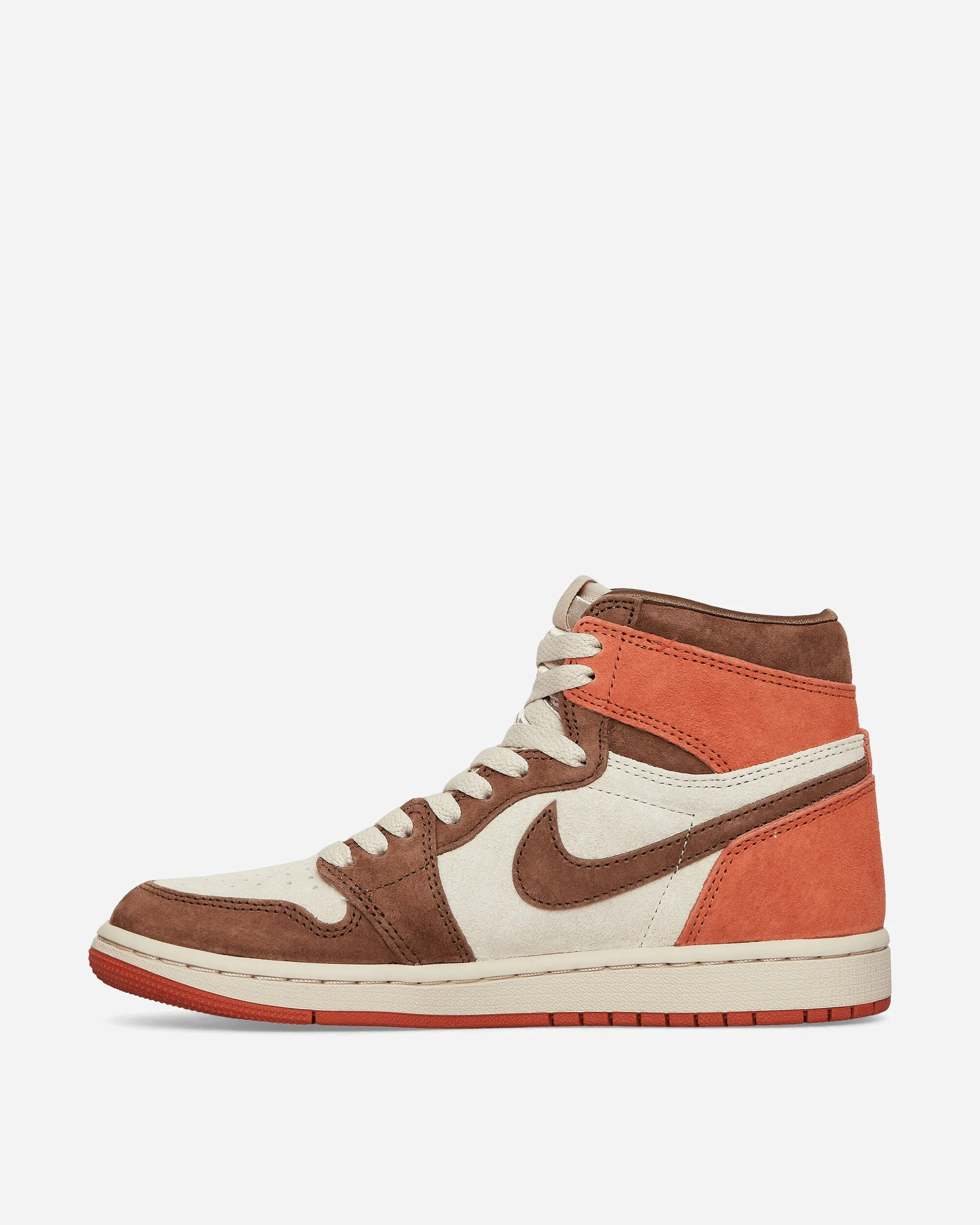 WMNS Air Jordan 1 Retro High Sneakers Cacao Wow / Sanddrift